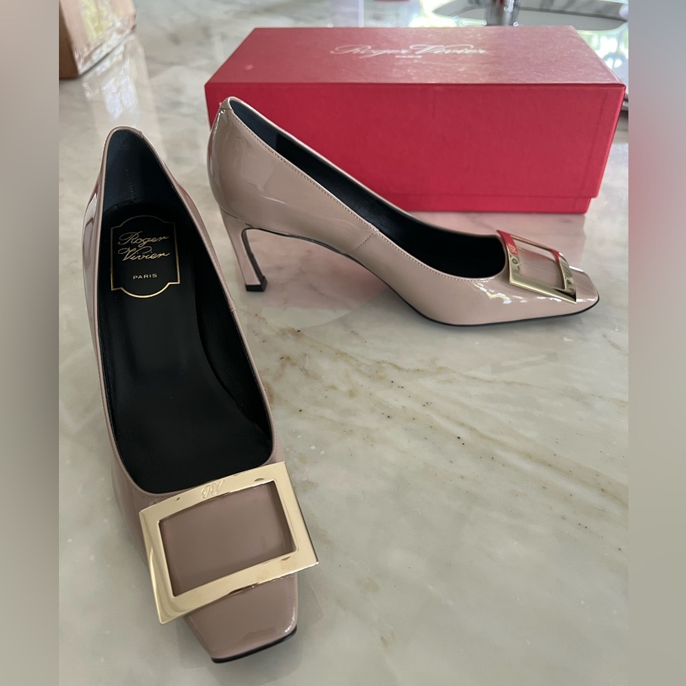 SOLD Roger Vivier Trompette Pumps